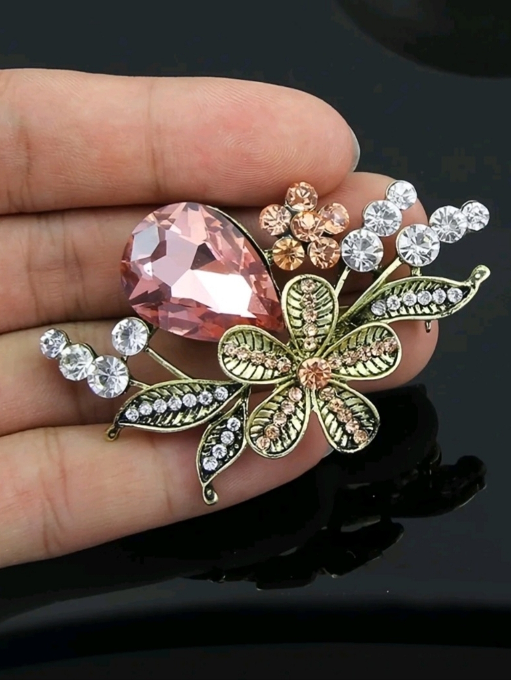 Vintage-Inspired Pink Crystal Floral Brooch - Picture 3 of 6